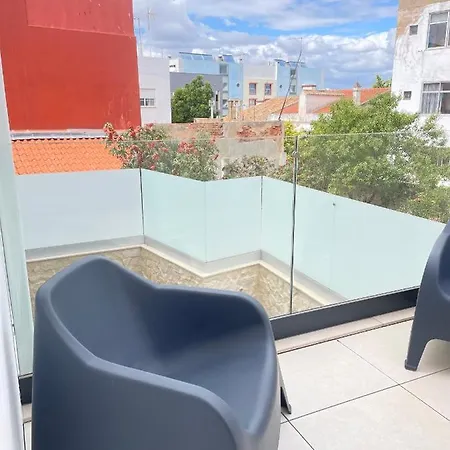 T2 Encantador Com Varanda E Terraco Apartment *