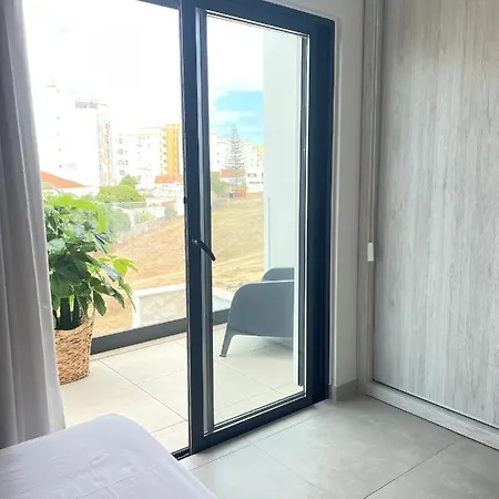 Apartment T2 Encantador Com Varanda E Terraco Portimao