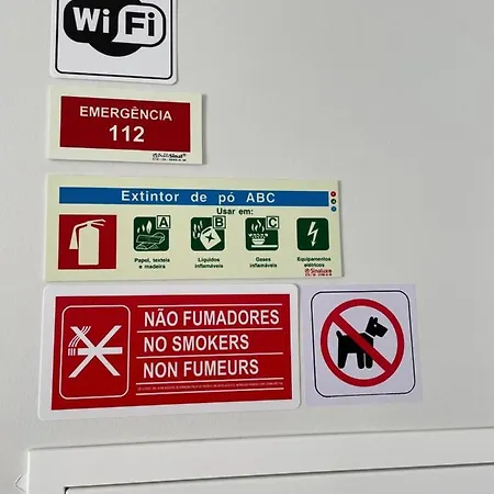 T2 Encantador Com Varanda E Terraco Apartment Portimao